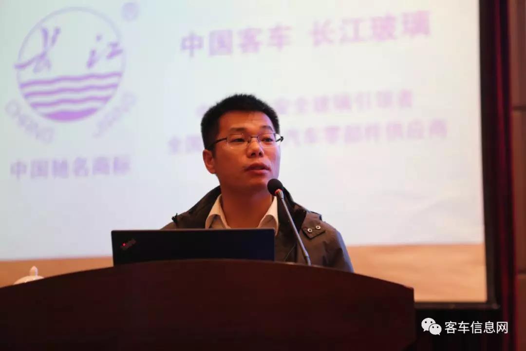 客車自動破窗裝置,遙控自動破玻器,破窗器,南冠破玻器